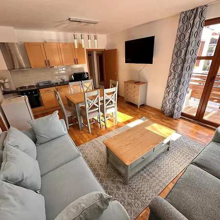 Mountain View Apartmanhotel 3*